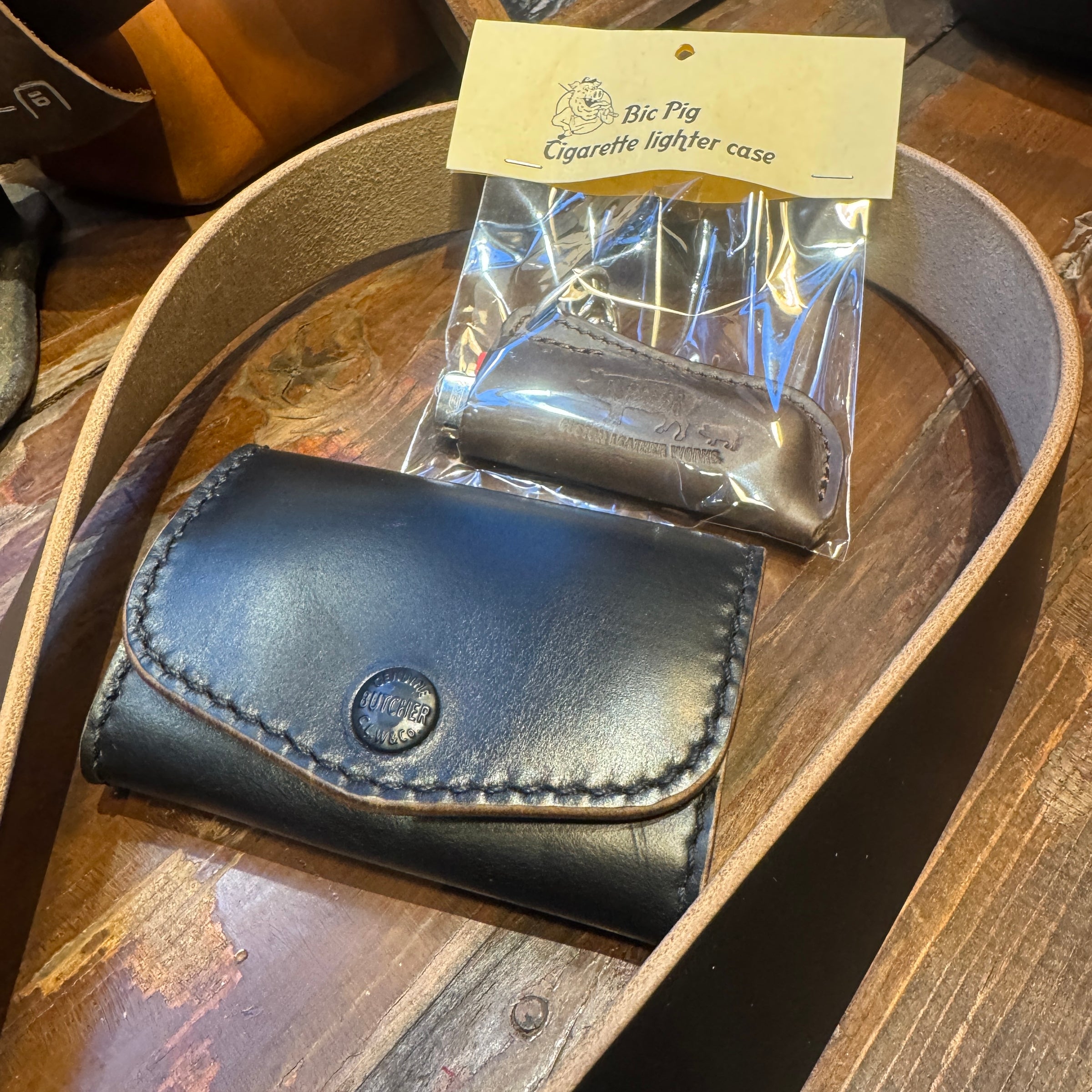 Box coin case | BUTCHER CUSTOM LEATHER WORKS.