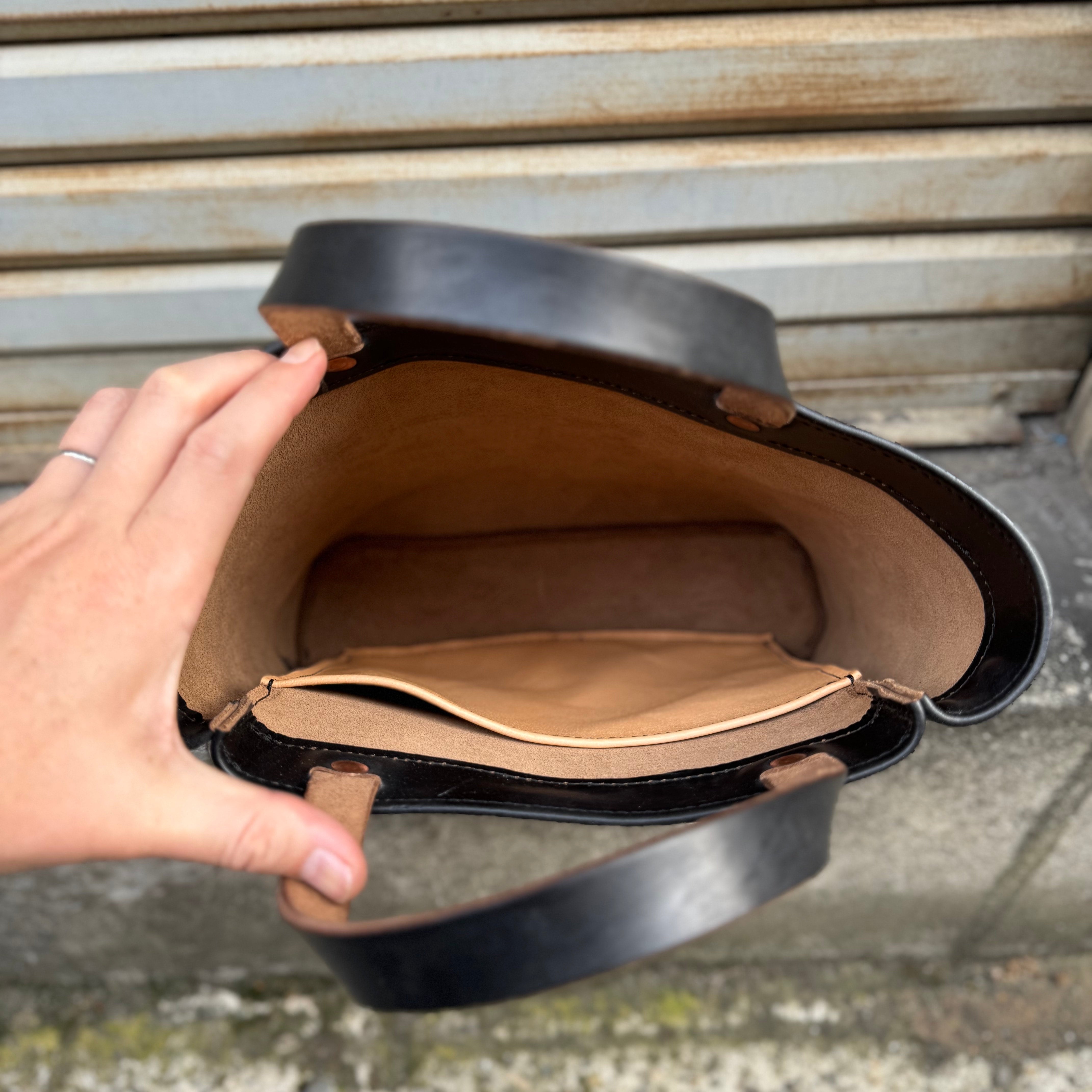 Box tote | BUTCHER CUSTOM LEATHER WORKS.