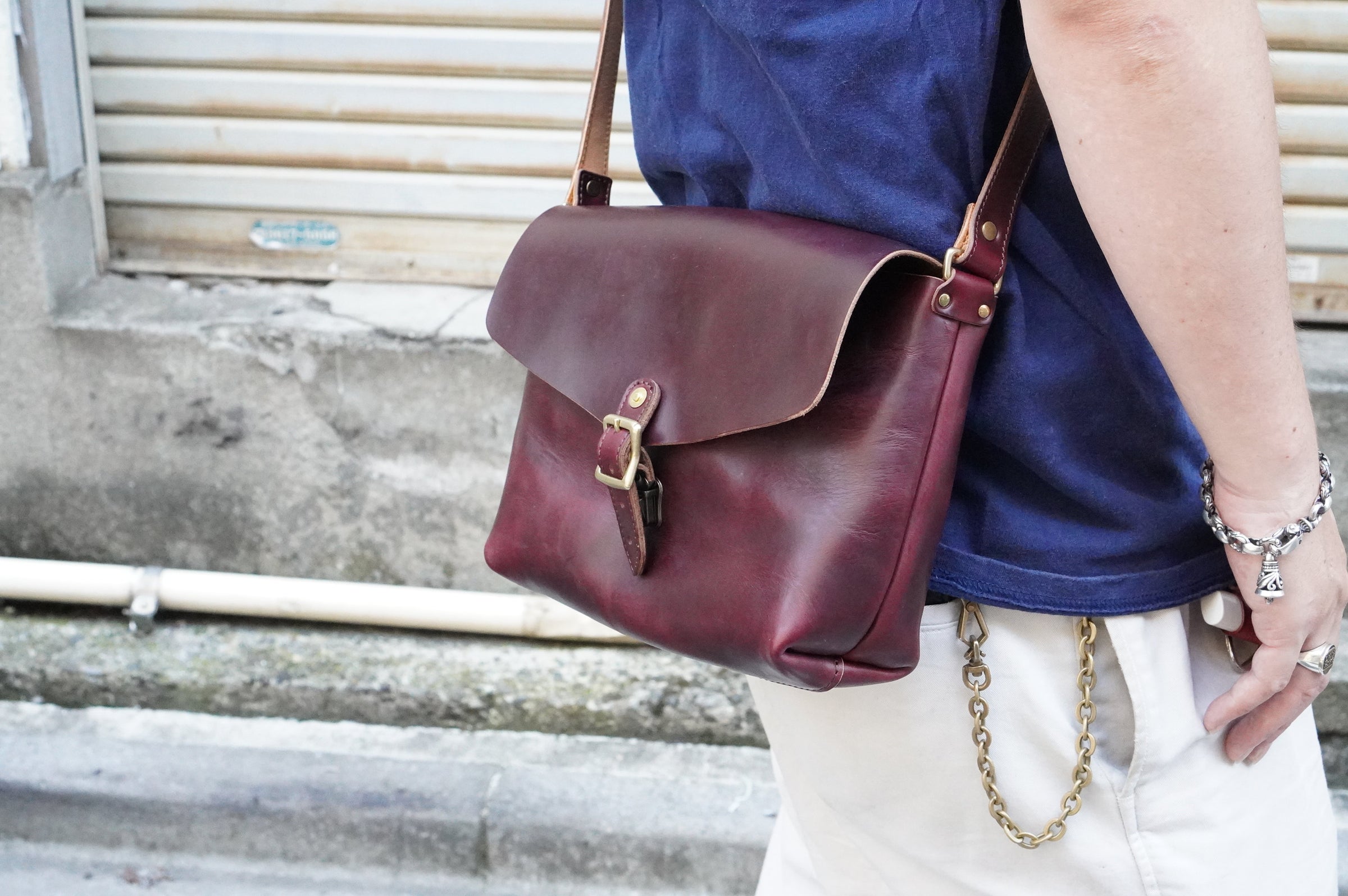 Large Classic belt shoulder | BUTCHER CUSTOM LEATHER WORKS.