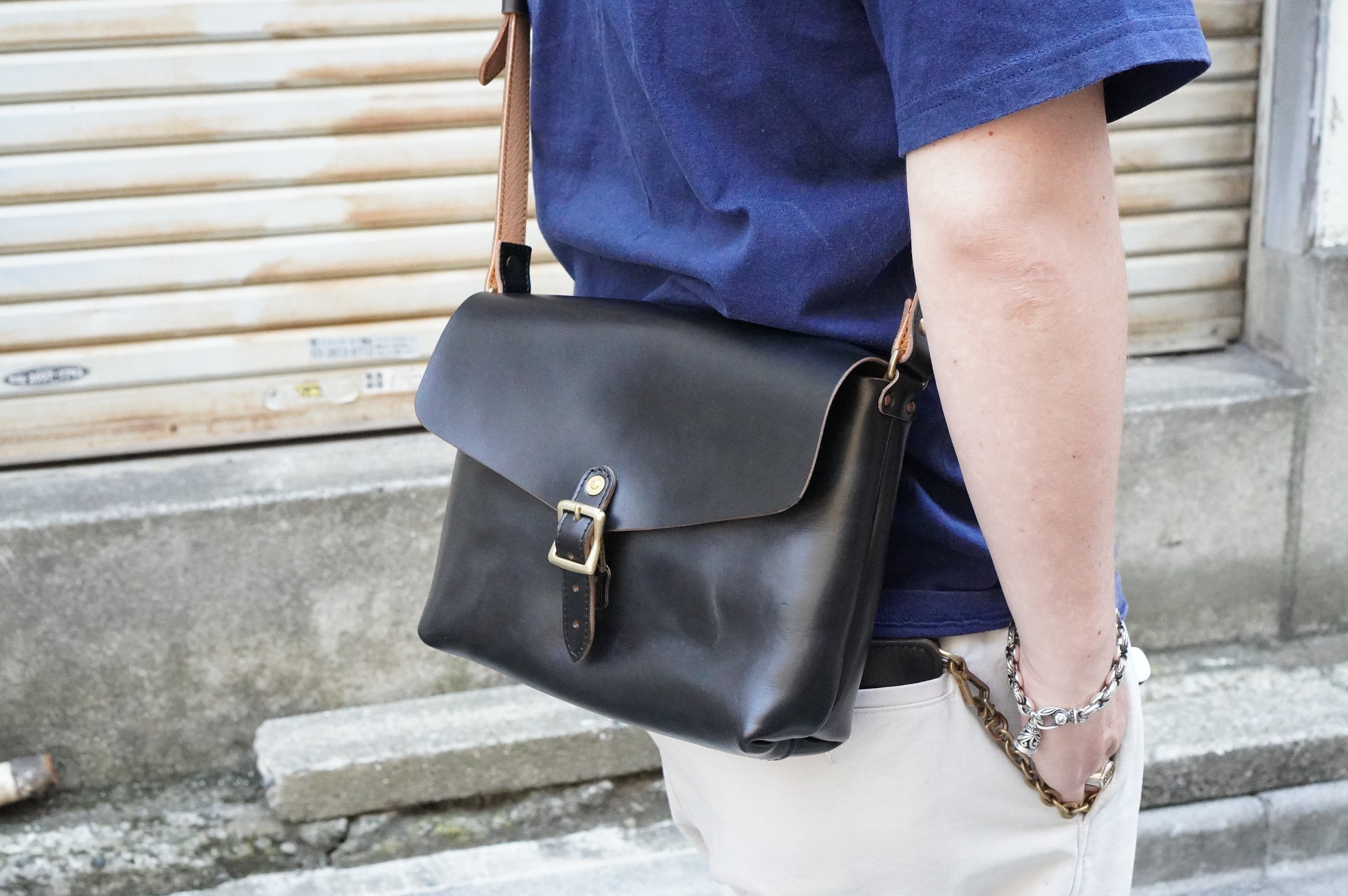 Large Classic belt shoulder | BUTCHER CUSTOM LEATHER WORKS.